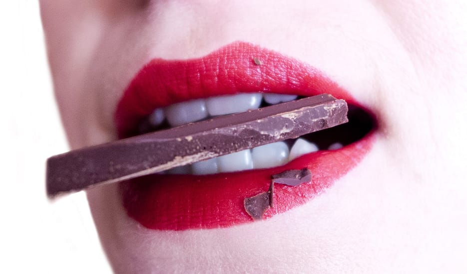5 Healthy Teeth Whitening At Home Tips